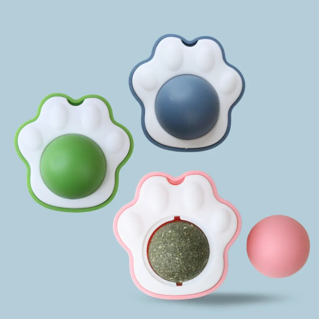 Catnip ball huella