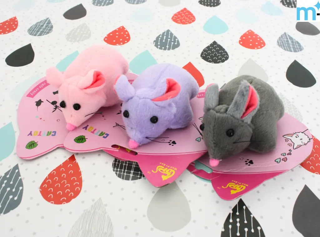 Raton peluche con cuerda